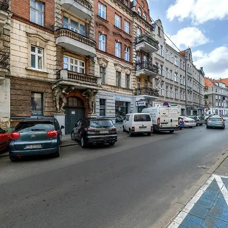 Pod Herkulesami By Renters Daire *