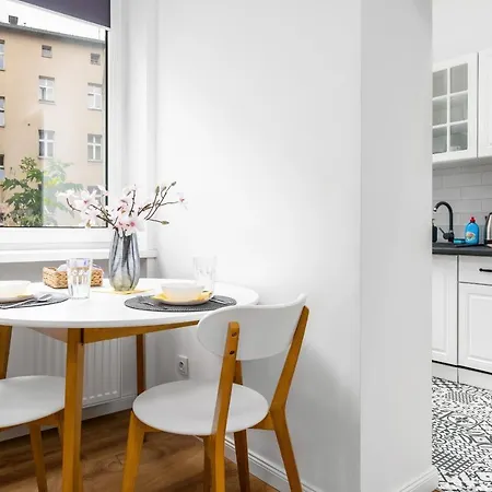 Pod Herkulesami By Renters Apartament