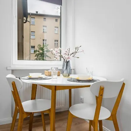 Pod Herkulesami By Renters Apartment Posen