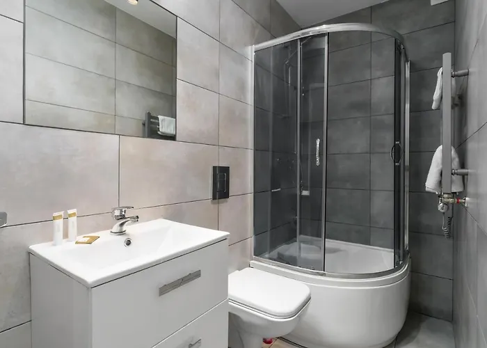 Pod Herkulesami By Renters Apartment Poznan