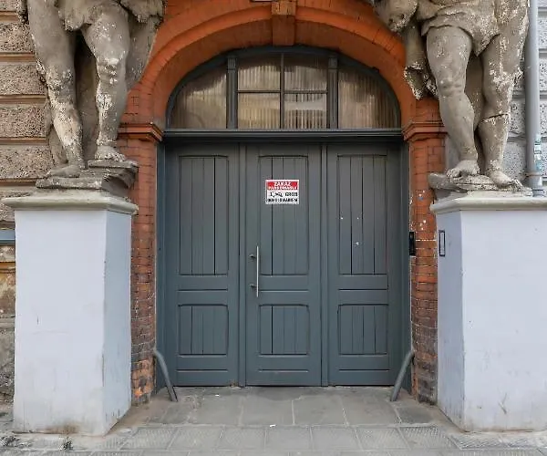 Apartment Pod Herkulesami By Renters Poznan