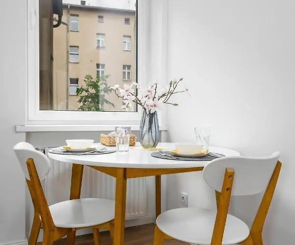 Pod Herkulesami By Renters Apartment Poznan